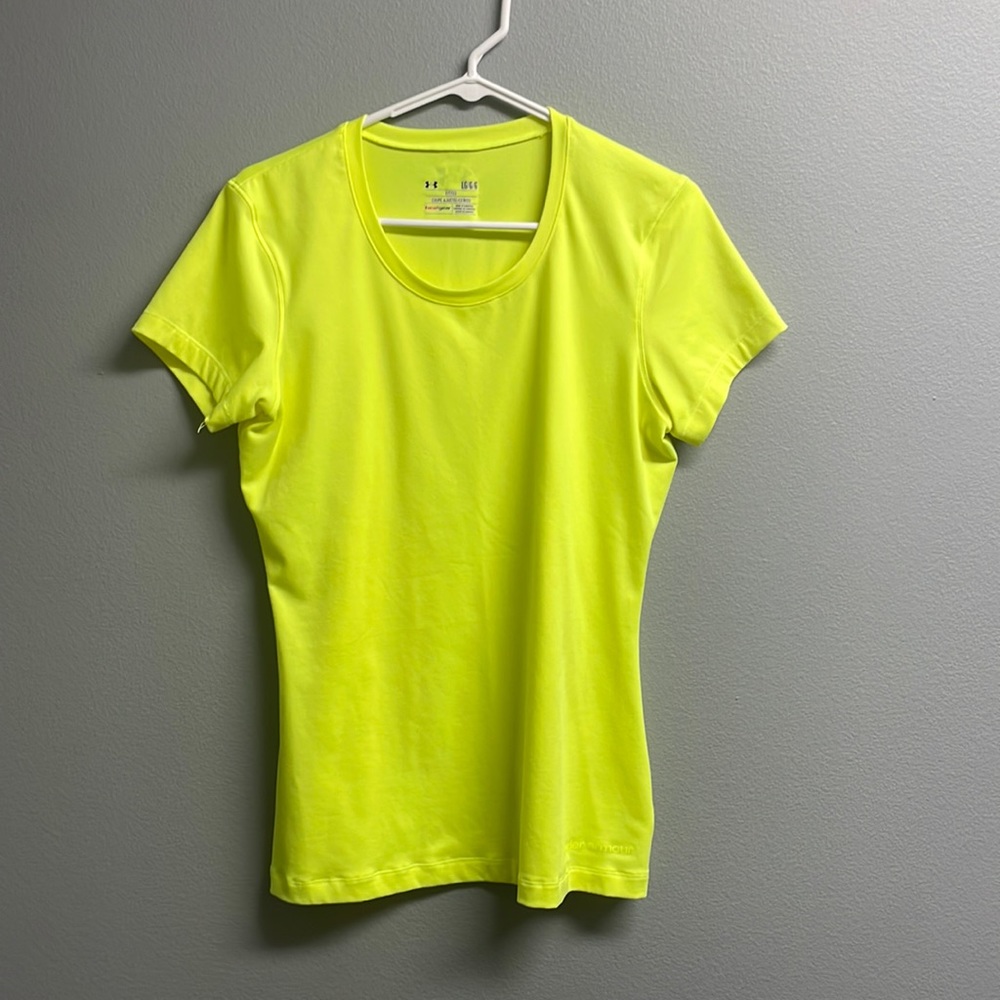Womens UnderArmour fitted tee - neon yellow